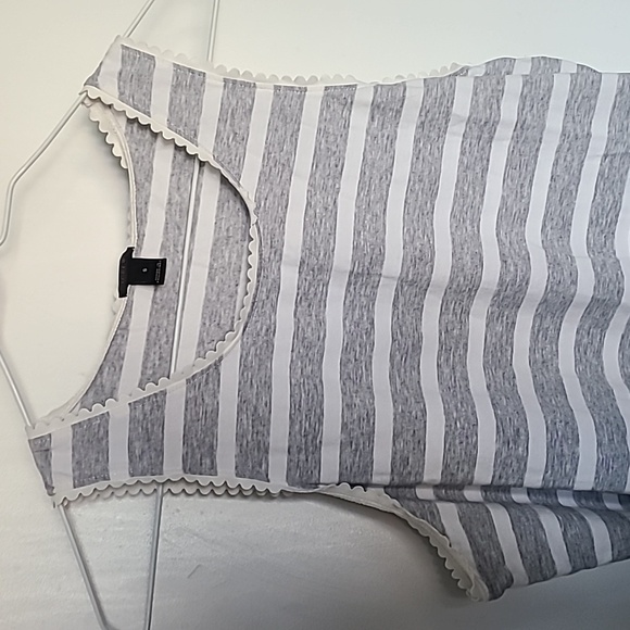 EUC s.S J.Crew striped tank - Picture 2 of 7